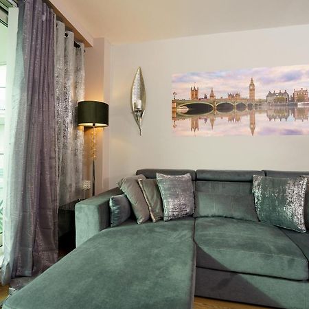 Appartement St George Wharf à Londres Extérieur photo